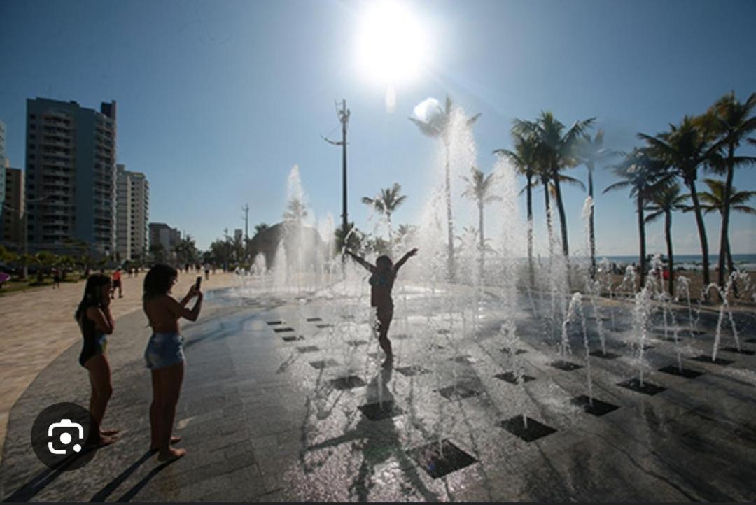 Ape Privilegiado No Centro Da Ocian E A 150M Da Praia E Feirinha, Com Wi-Fi E Garagem ! Praia Grande  Exterior foto